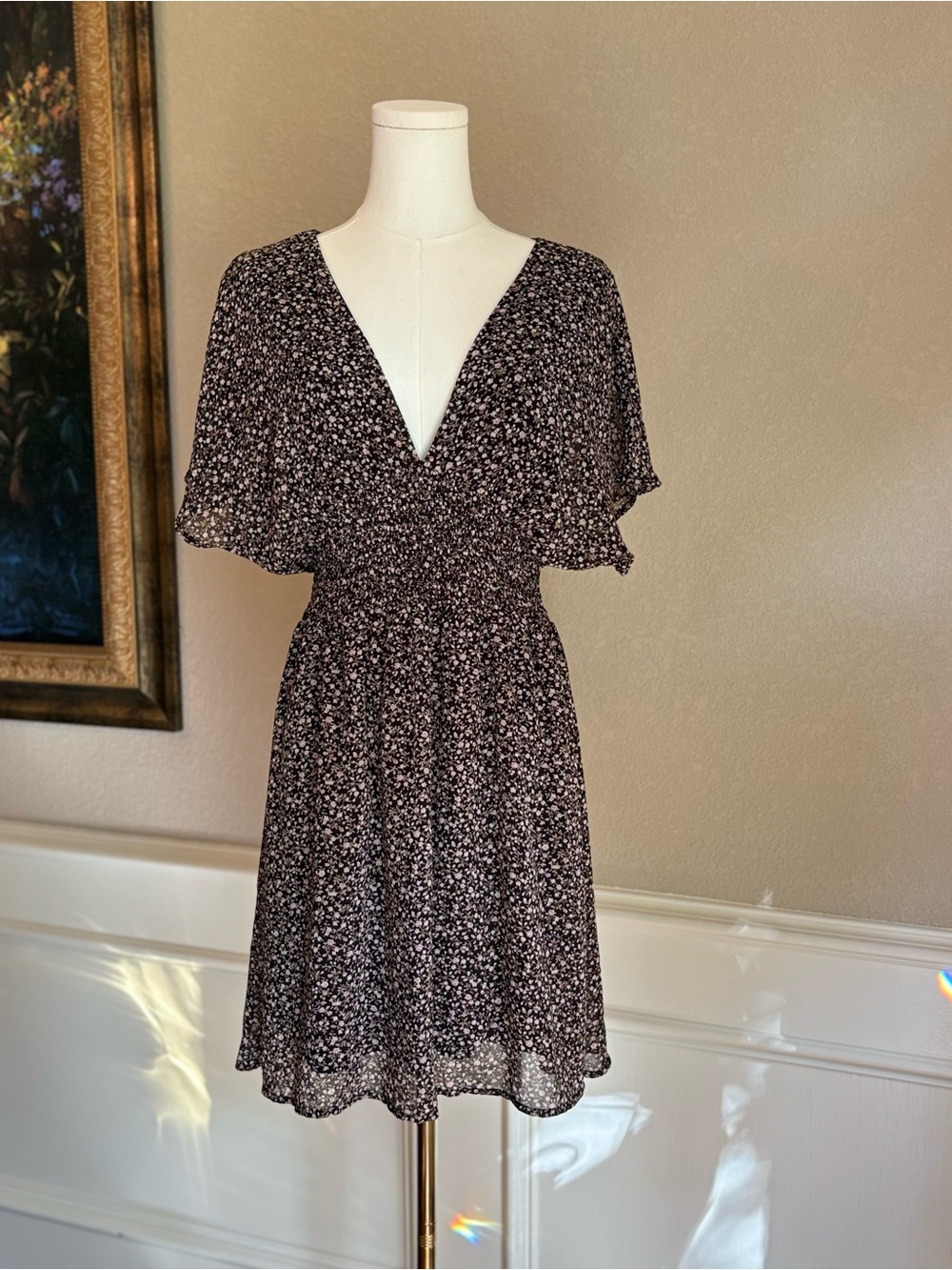 Gal Clothing Floral V-Neck Flutter Sleeve Mini Dress in Black Sz S - Picture 1 of 8